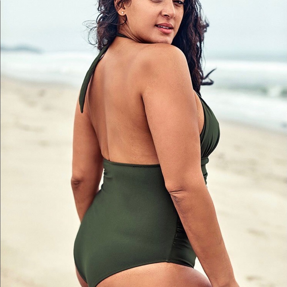 👙☀️😎 Halter One Piece Swimsuit 😎☀️👙 - Picture 2 of 7